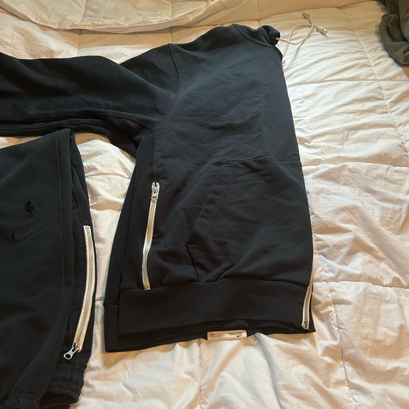 Nike standard issued cavs outfit size xxl